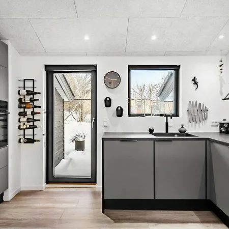 Summer House With View And Terrace In Slettestrand