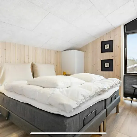 Summer House With View And Terrace In Slettestrand *