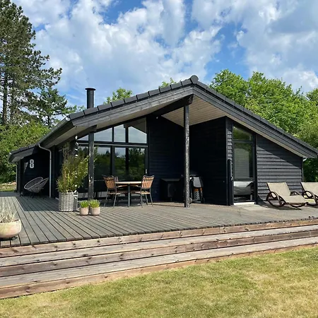 Summer House With View And Terrace In Slettestrand